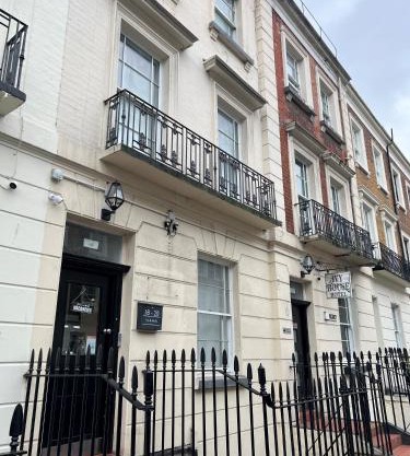 Ivy House Hotel