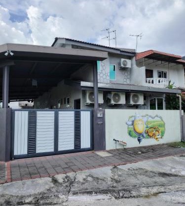IX HOTEL CEMPAKA 33 - 4 Pax