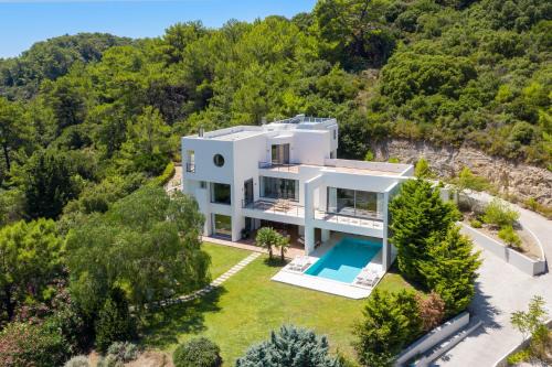 Ixian Hilltop Villa
