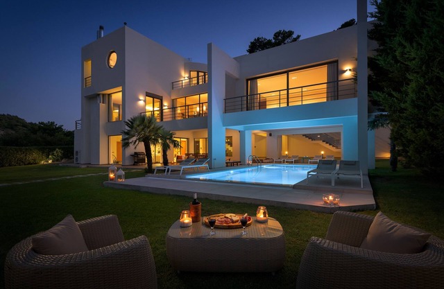 Ixian Hilltop Villa