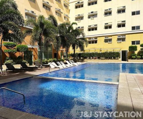 J&J Staycation