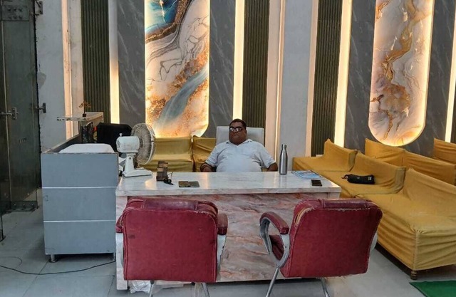 J.R Palace Hotel & Banquet