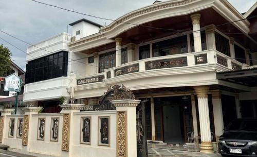 Jajapin Zenn Homestay Syariah