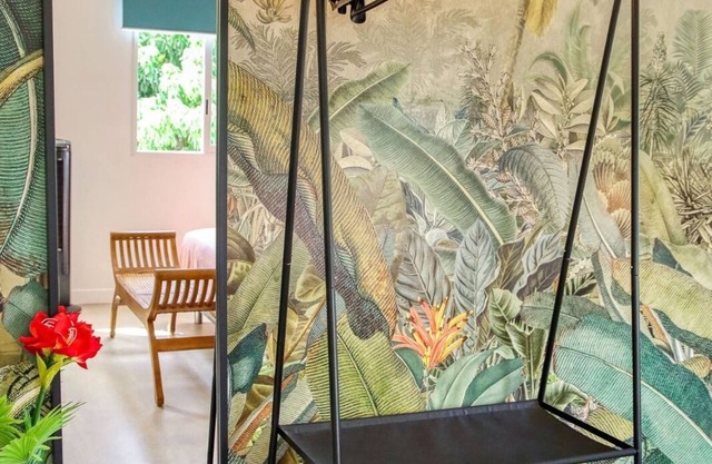 "JARDIN BOURBON" COSY 4* HOUSE, BETWEEN SEA AND MOUNTAINS