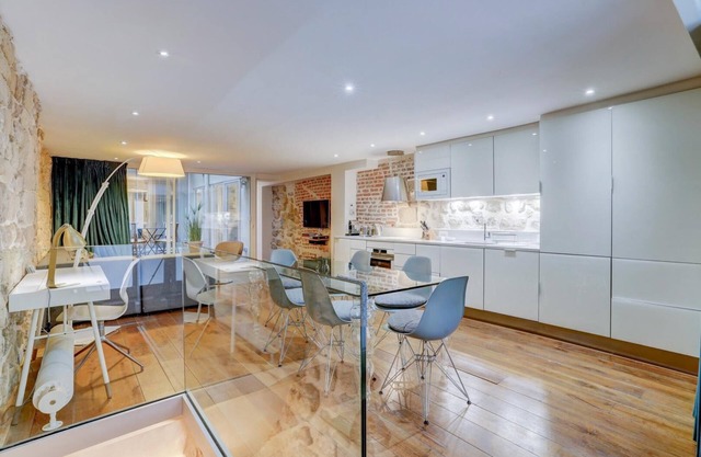 Jardin Prive - Gorgeous 3 Bed House in Le Marais