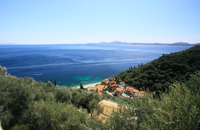 Jasmin Kaminaki: Little apartment next to the beach! 1 bedroom, bathroom, kitchen, garden