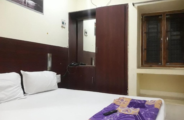 Jayasyam inn