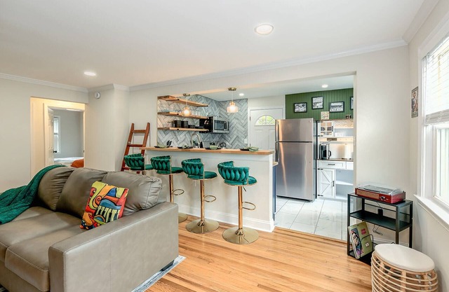 Jazzkey Suite & Kindred Retreat