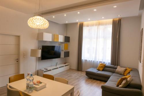 JobelHome Castle District Apartments