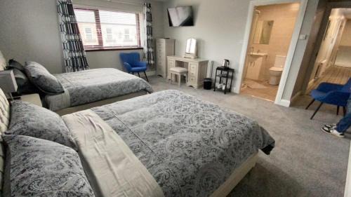 Johnny Murphy's Guest Rooms