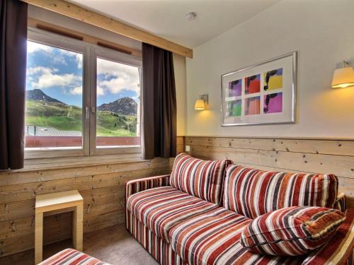 Joli studio cabine pour 4 avec balcon ensoleillé et casier à skis au pied des pistes - FR-1-455-200