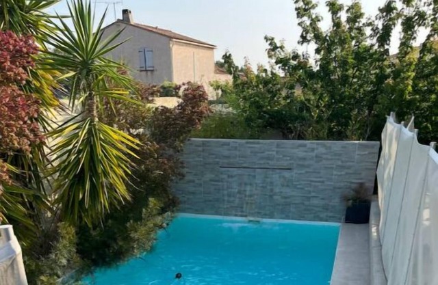 Jolie Maison Avec Piscine