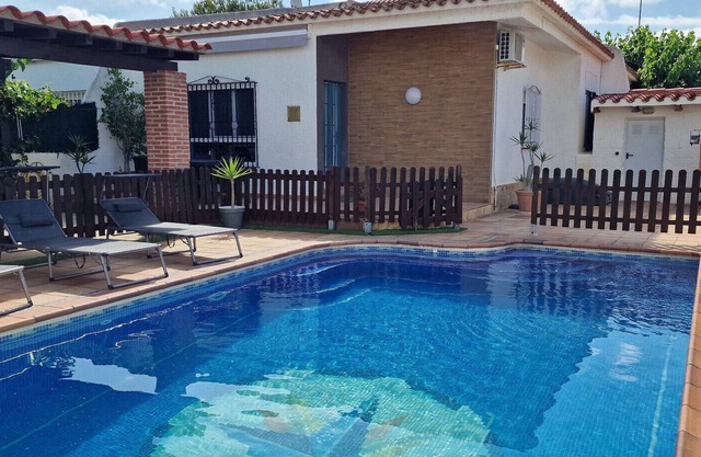 "Josef"@MARISOL: 490m to the beach, private pool, A/C, WiFi, dog beach.
