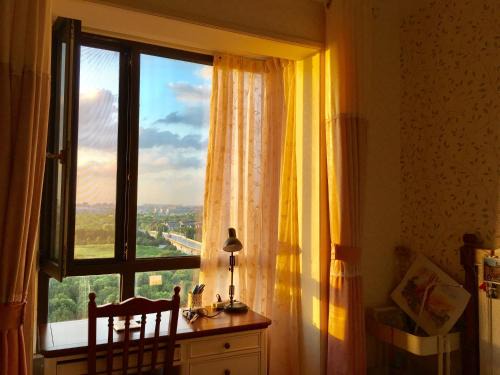 Judy and George's Shanghai Homestay near Hongqiao Airport and Train Station