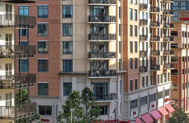 July 4th in Washington DC! Fully equipped luxury Condo in an amazing Resort!