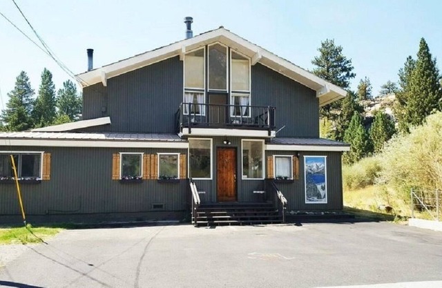 June Lake Chalet located in the quintessential June Lake Village, Sleeps 5.