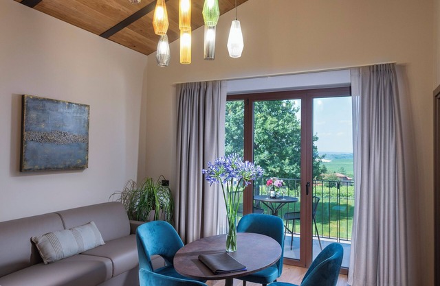 Junior suite 103 with balcony - Relais PQlin & Winery.