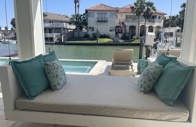 Just renovated! Premier location - 6 bedrooms, amazing views, wide canal, POOL!