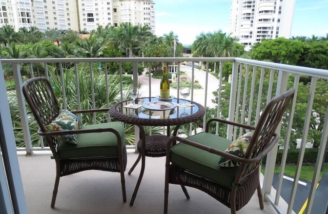 Just Steps To The Beach and exclusive hotels on Marco Island