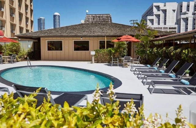 Just What You Were Looking For! 2 Convenient Units, Pool, Pets Allowed