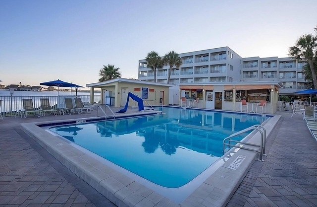 Just What You Were Looking For! Kitchen, Onsite Pool, Free Parking