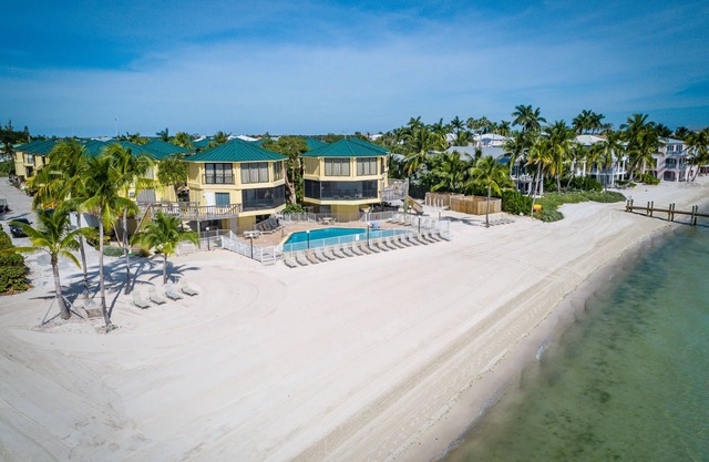 KA Beach, dock, Pool, Kitchen, Tennis, Hot Tub, tropical paradise