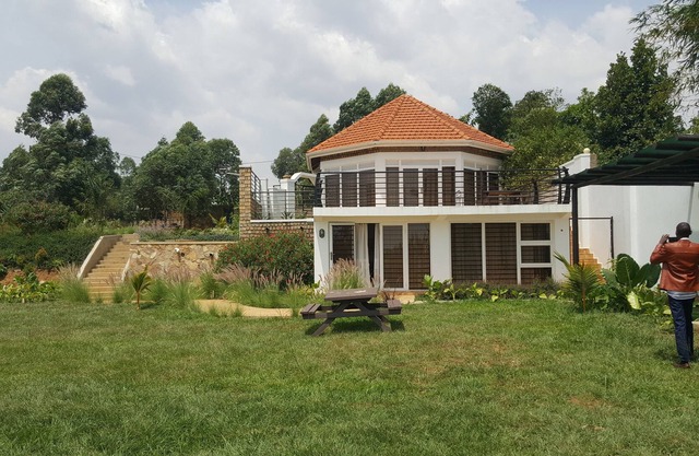 Kaazi LakeFront Villas