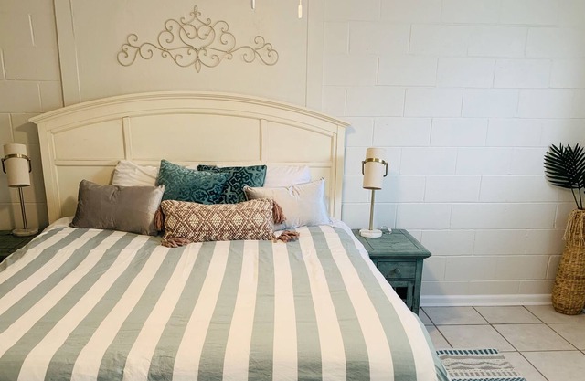 Kaimana Cottage - Walking Distance to beach!