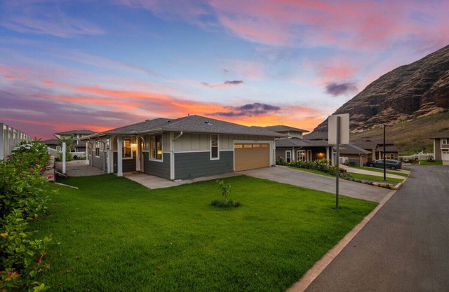 Kalo Homes ~ Makaha Valley Oasis!