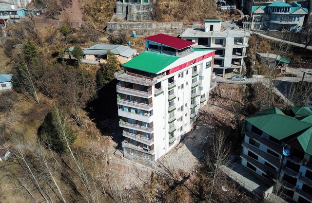 Kamboh La Cloud Hotel and Apartments