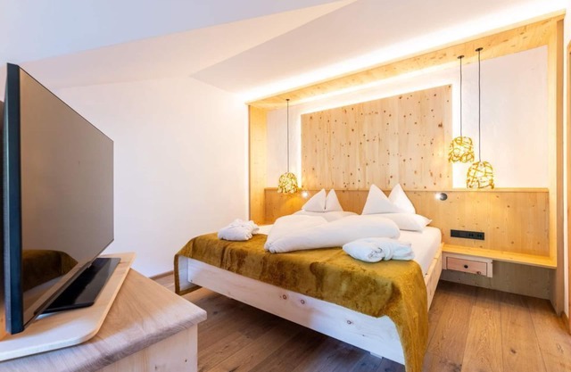 "Kamin Suite" with shower, WC (4-6 n.) - Natur- und Wellnesshotel Höflehner