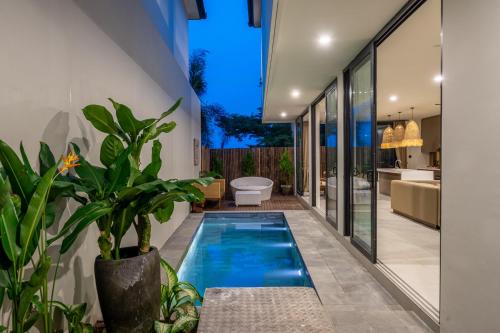 Kammara 1 - Your Dream Getaway - Gorgeous New Villa with 4 Bedrooms, Amazing Views, and a Huge Pool!