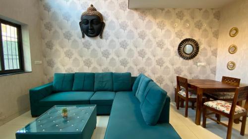 Kanak Villa