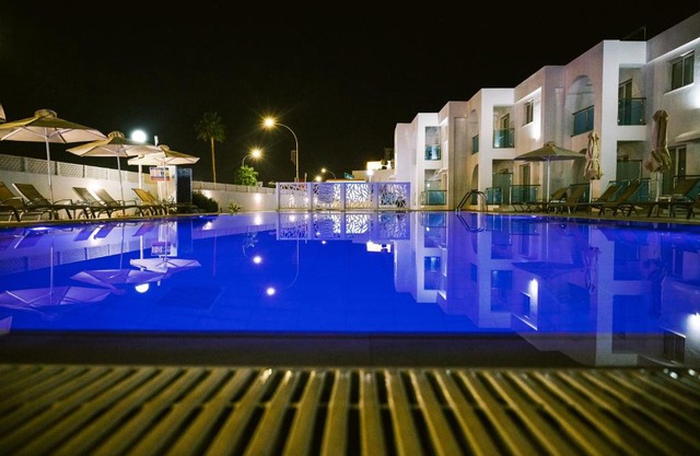 Kaos Hotel Apartments
