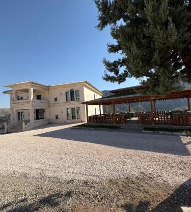 KARADUT PENSION NEMRUT