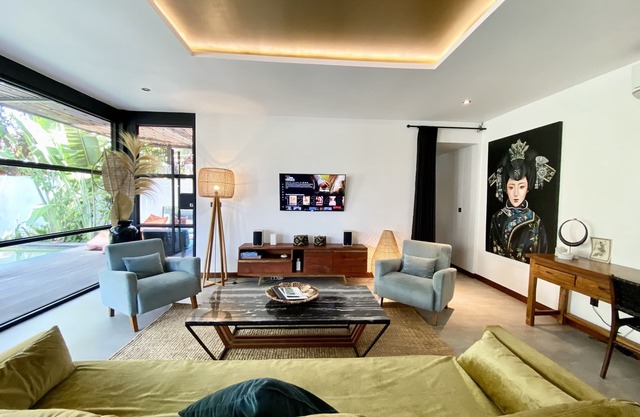 Karmagali Design private pool villa 2BR, beachside, hotel services