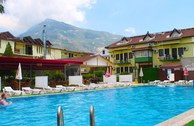 Karmina Otel