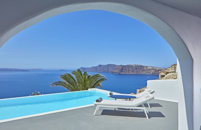 Katikies Villa Santorini - The Leading Hotels Of The World