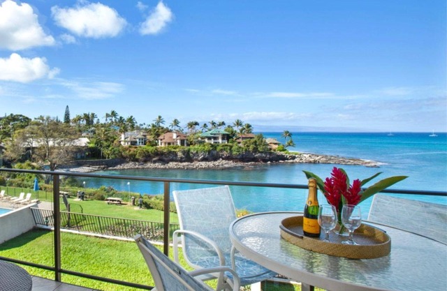 KBM Resorts | FREE CAR | Napili Point | Oceanfront | Spacious, 2-BedroomBeach Amenities! NAP-C31