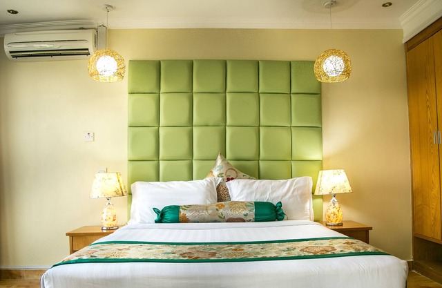 Kebby's Hotel