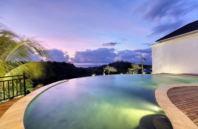 Kelingking Parama Resort