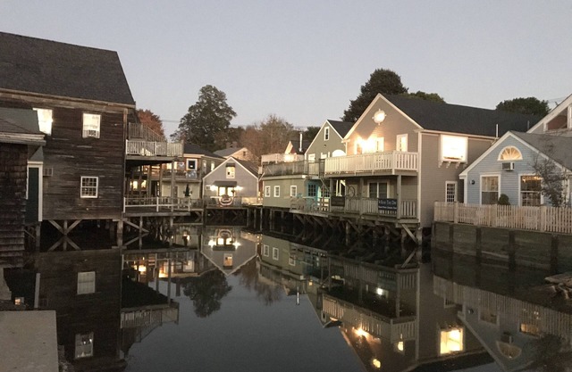 Kennebunkport, walk to beach, 1 mile from Bush compound, 5 minutes from town.