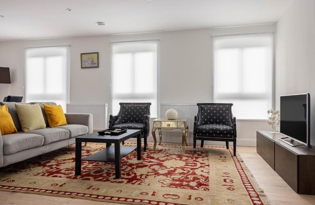 Kensington High Street Apartments