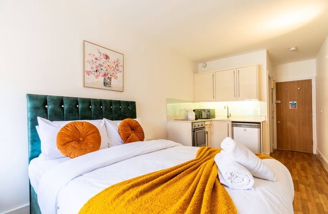 Kensington Suites - Luxury Double Studio