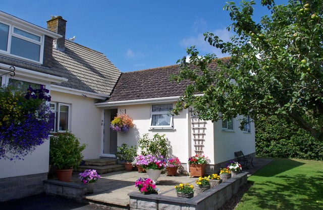 Kernyk - One Bedroom House, Sleeps 2