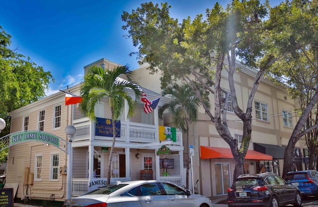 Key West Suites Hotel - Adam Scott Rote Suite