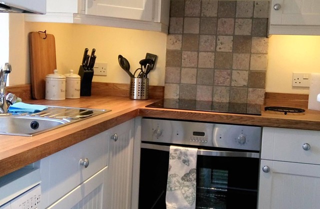 Keys Cottage a lovely pet friendly cottage dating back to the mid 1700's