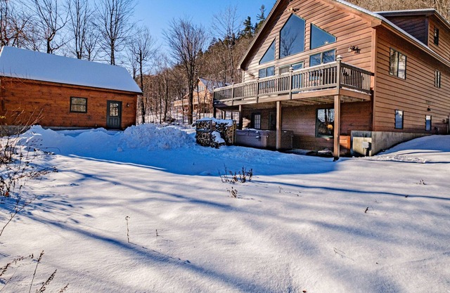 Keystone Chalet - Charming Chalet on dead end road, minutes to Sunday River!