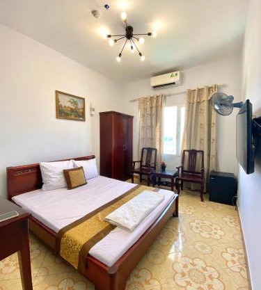 Khách sạn Bạch Dương
