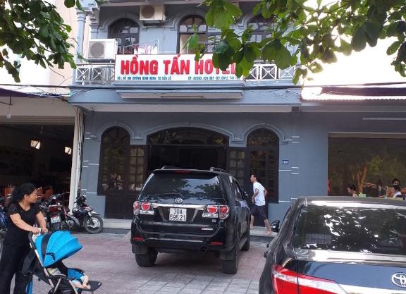 Khách Sạn Hồng Tấn